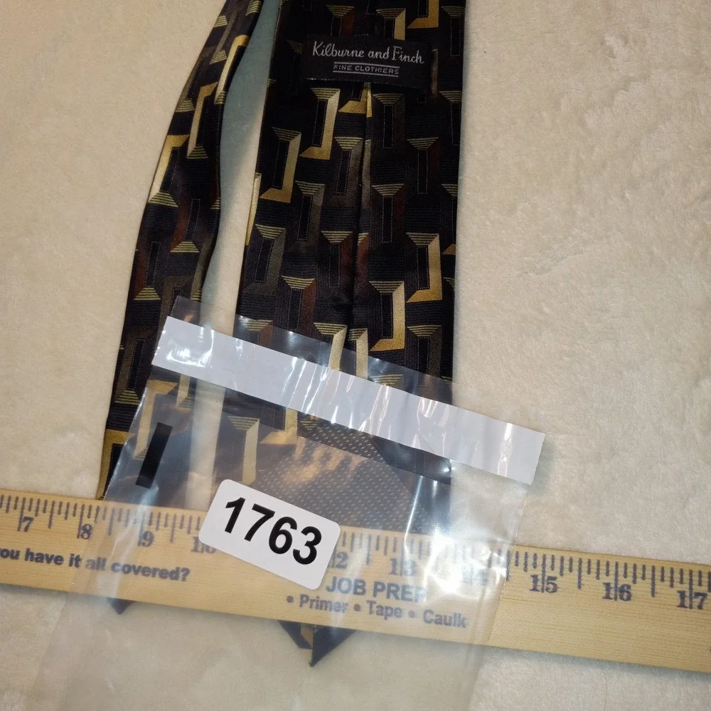 Kilburne and Finch Mens Necktie 100% Silk 61